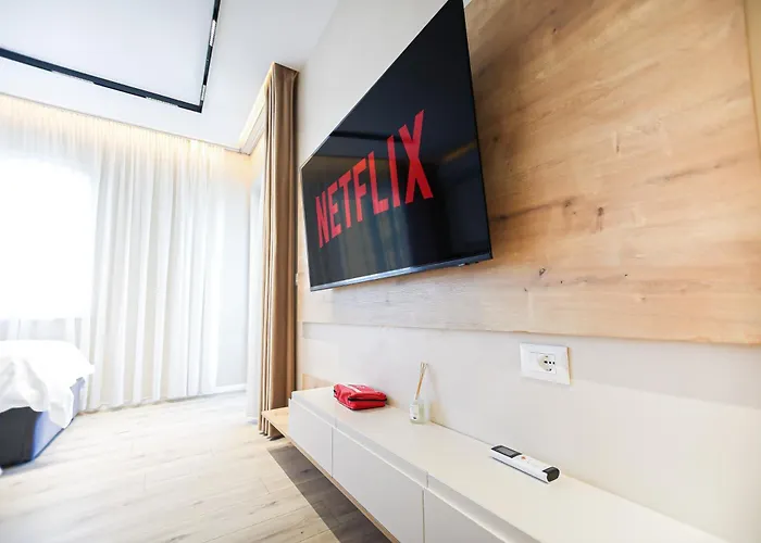 New Bazaar Lejlighed *